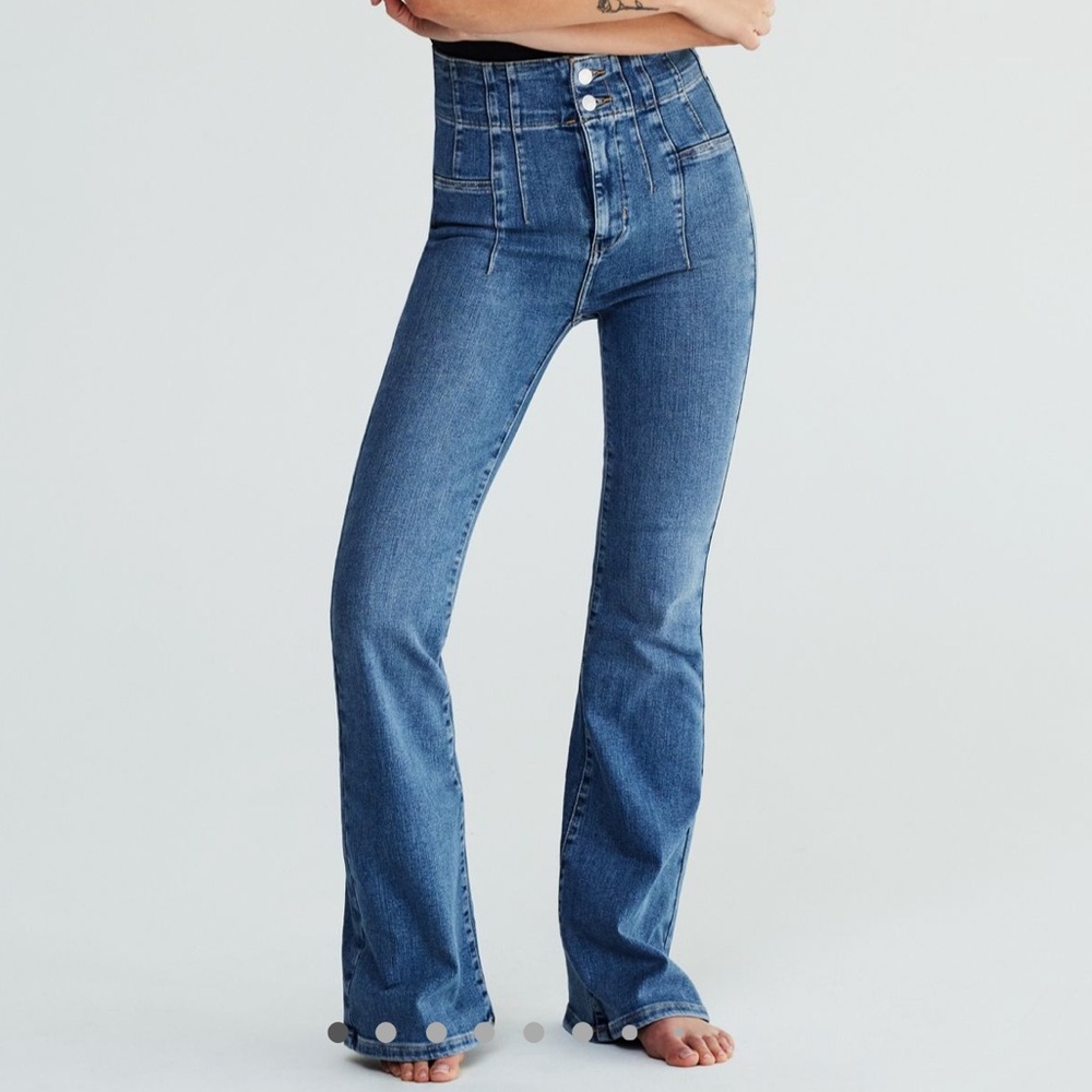 We The Free Jayde Flare Jean in sunburst blue